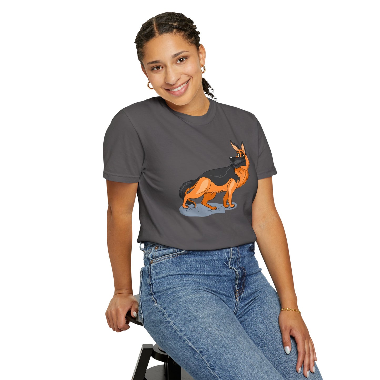 Unisex Dog Lover T-Shirt With a Cartoon of Astonished German Shepherd Turning His Head