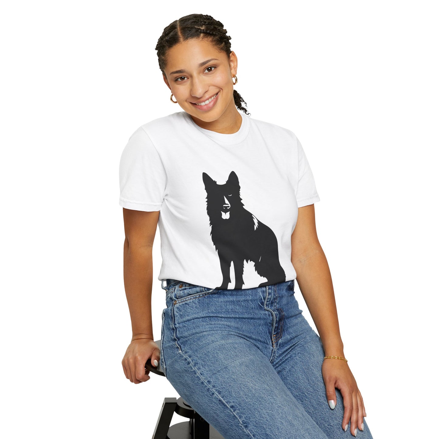 Unisex T-shirt With Graphic of Black German Shepherd Sloppy Sitting