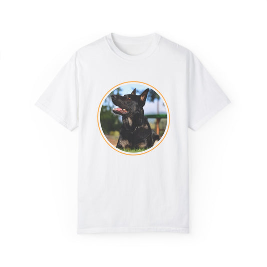 Unisex T-Shirt With Bicolor Working Line German Shepherd Sitting On The Ground