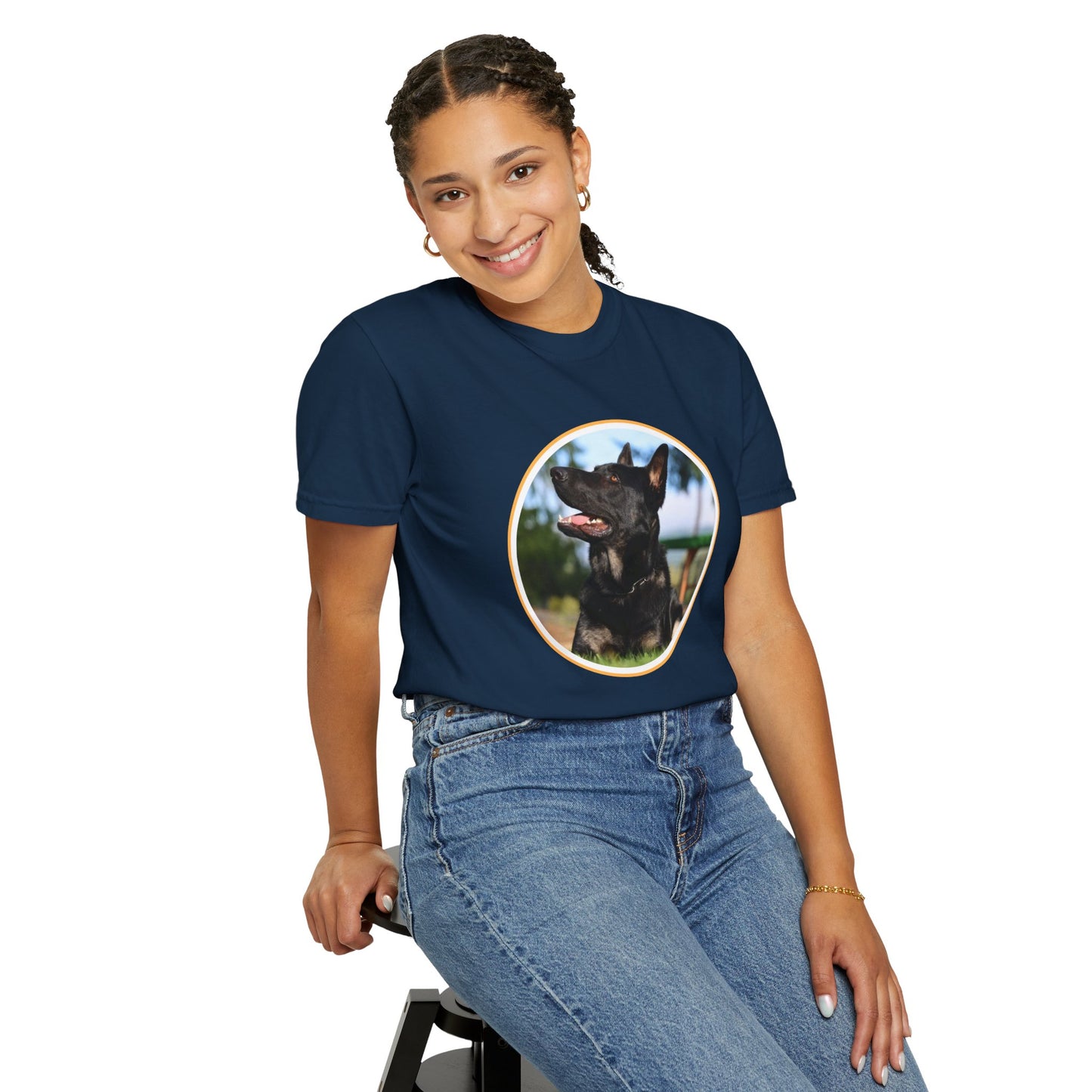 Unisex T-Shirt With Bicolor Working Line German Shepherd Sitting On The Ground