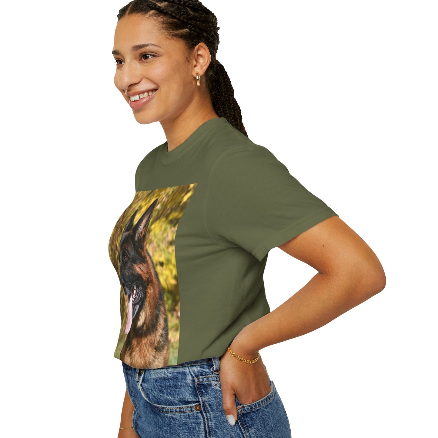 Unisex Dog Lover T-Shirt With a German Shepherd Protecting a Territory and Caption Selfless Beings
