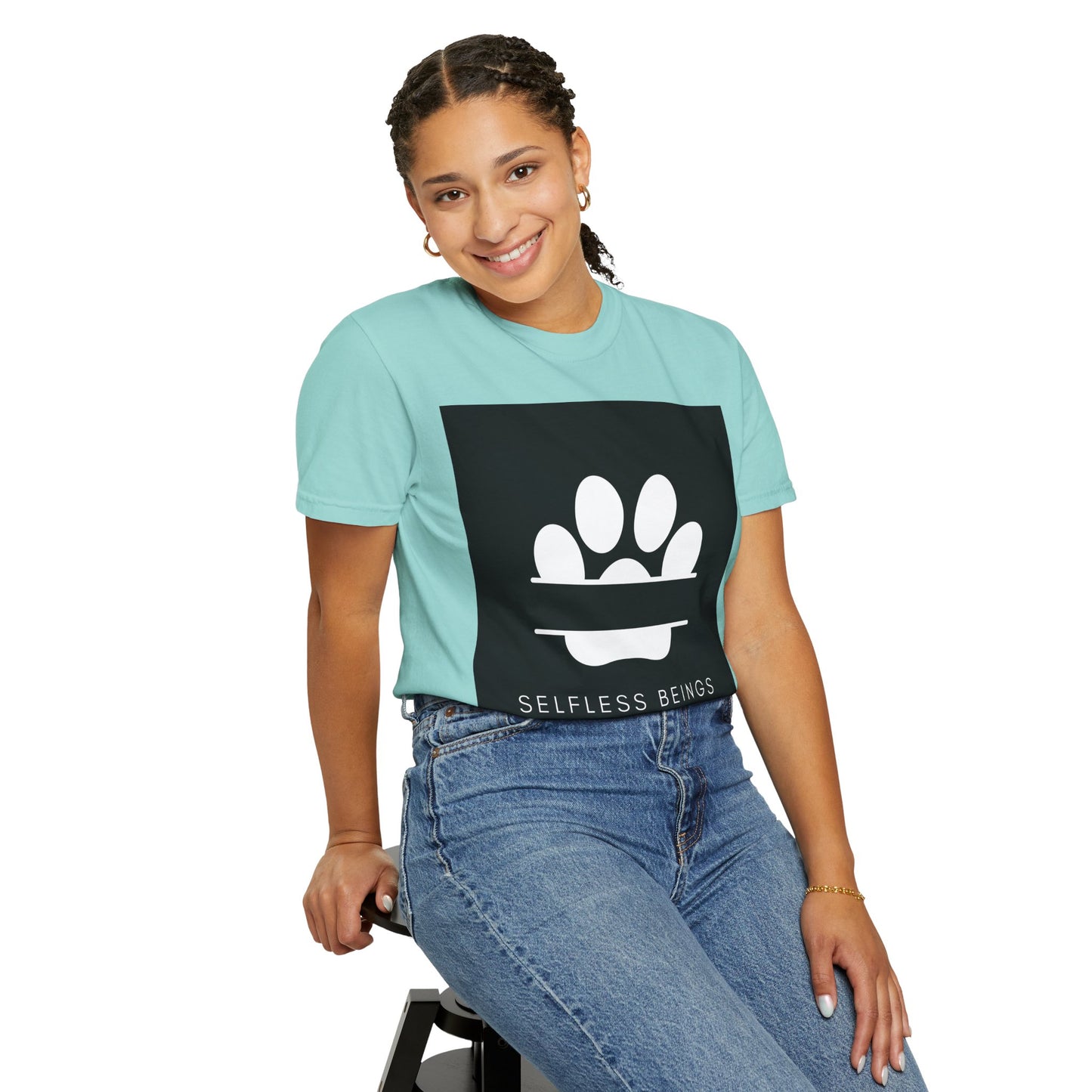 Unisex Dog Lover T-Shirt With Design of Dog's White Paw Print Whose Metacarpal is Split and Caption Selfless Beings