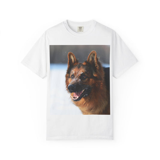 Unisex Dog Photograph T-Shirt - Giant German Shepherd In the Snow
