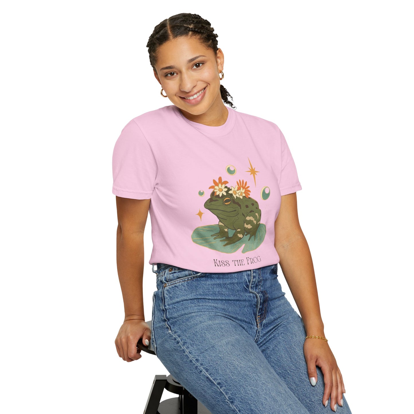 Kiss the Frog T-Shirt, Garment-Dyed Unisex Tee, Fun Gift for Nature Lovers, Cute Frog Graphic T-Shirt, Ideal for Casual Outings